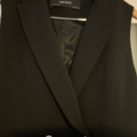 Zara. Pretty black sleeveless waistcoat with fluted hem - Picture 7 of 8